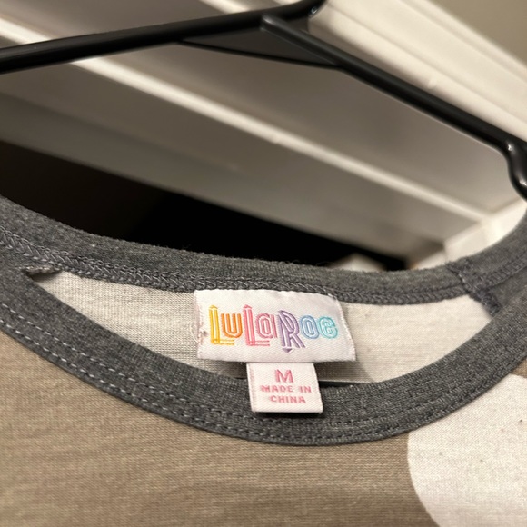 Lularoe medium circle top front and back - Picture 5 of 6